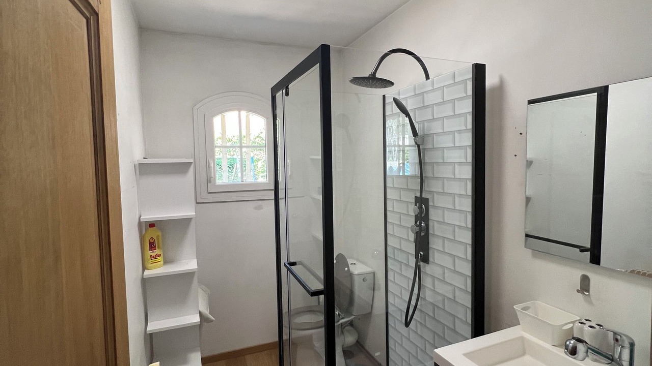 Photo of Bathroom in Bouc-Bel-Air