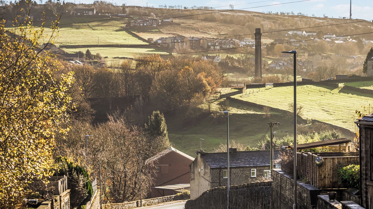 Photo of Others in Oakworth