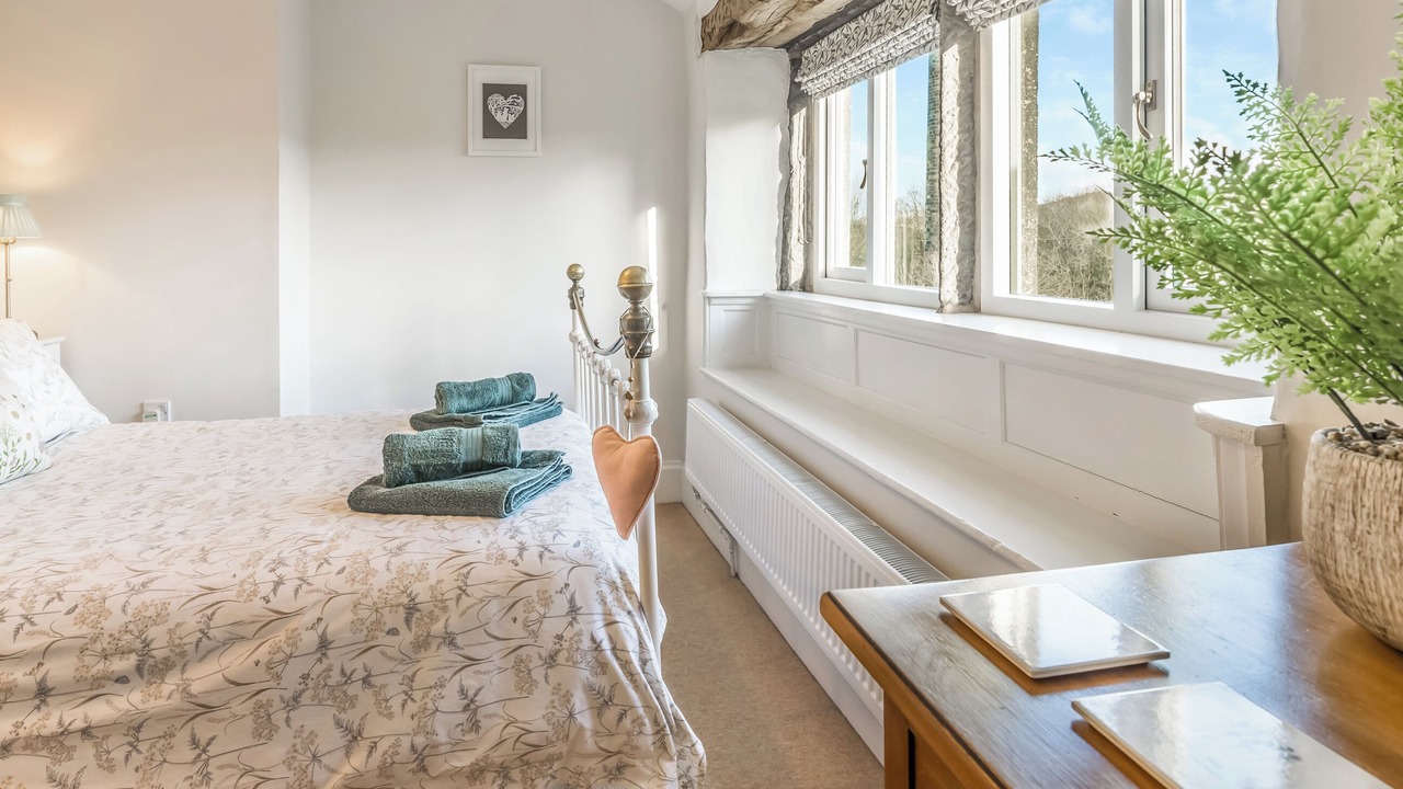 Photo of Others in Oakworth