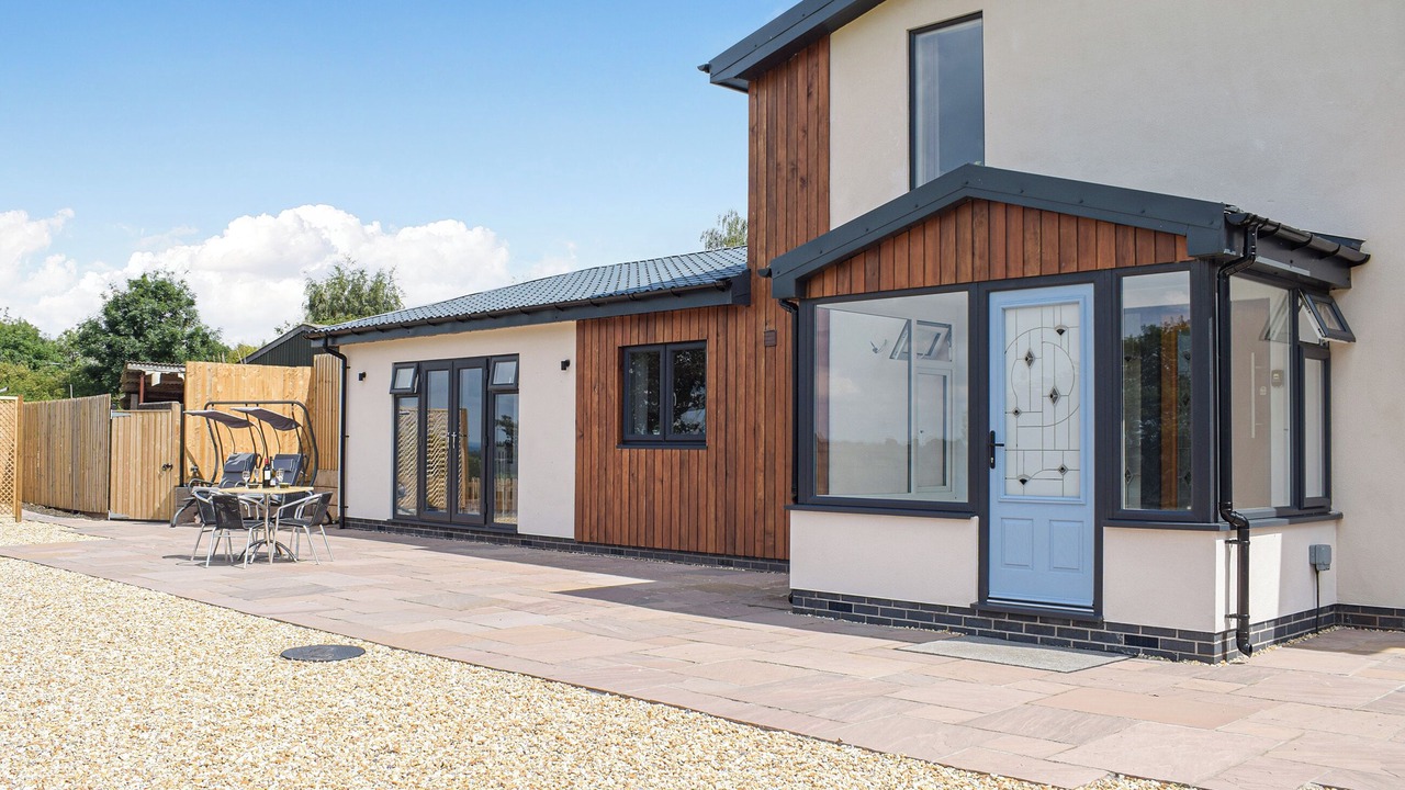 Photo of Others in Hope under Dinmore