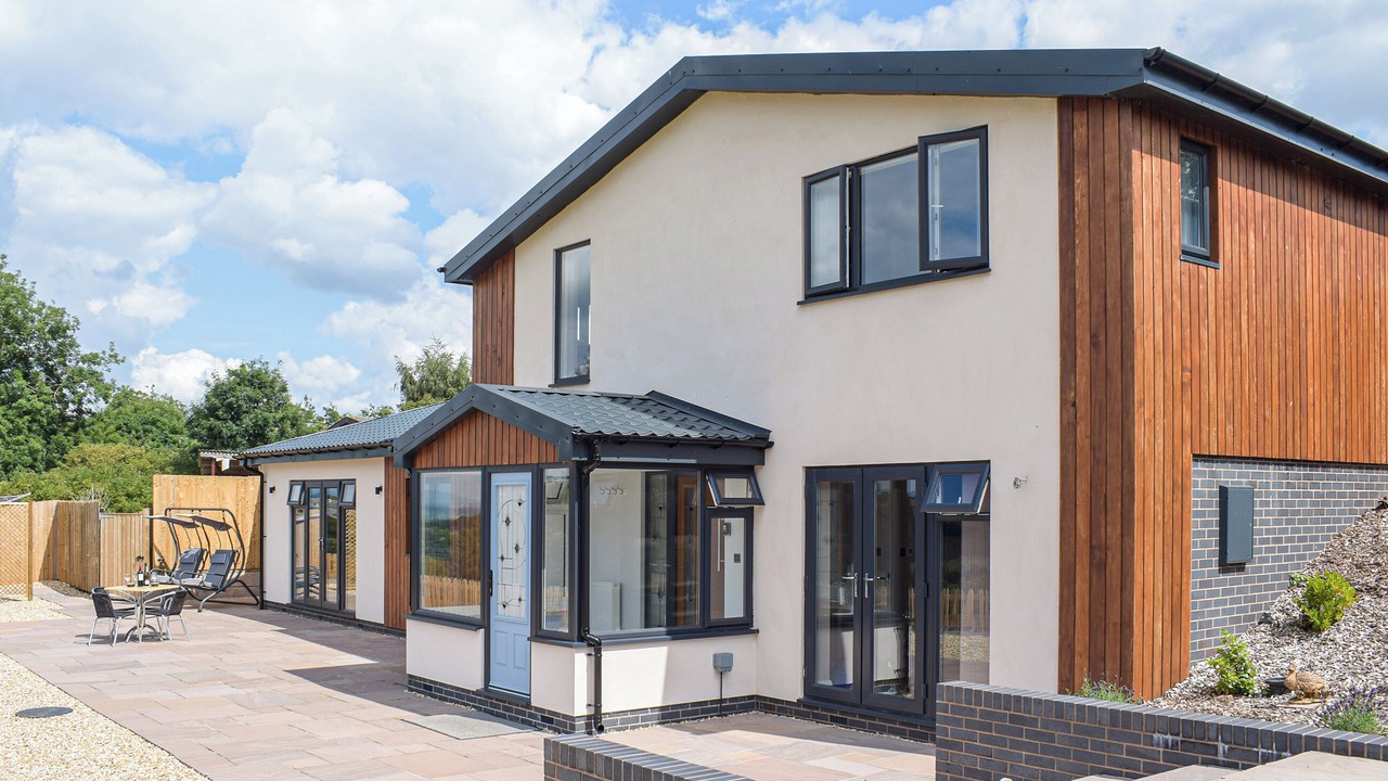 Photo of Others in Hope under Dinmore