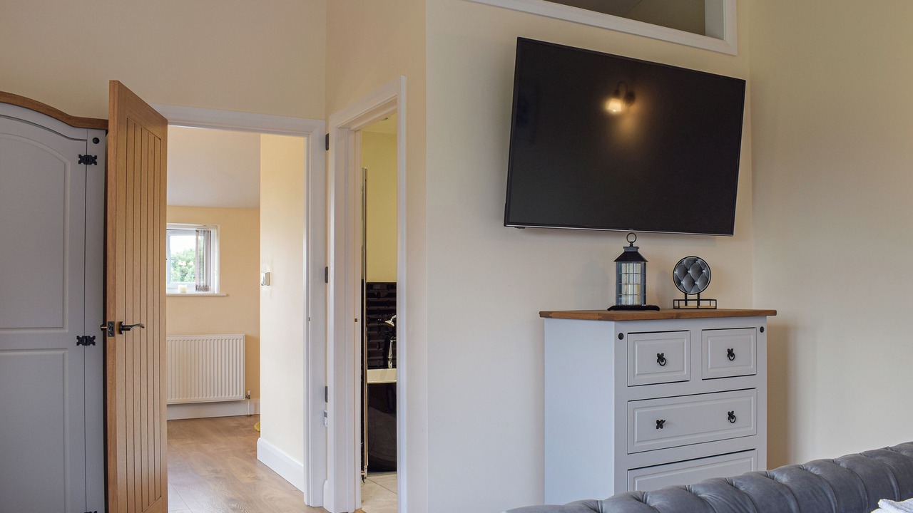 Photo of Others in Hope under Dinmore