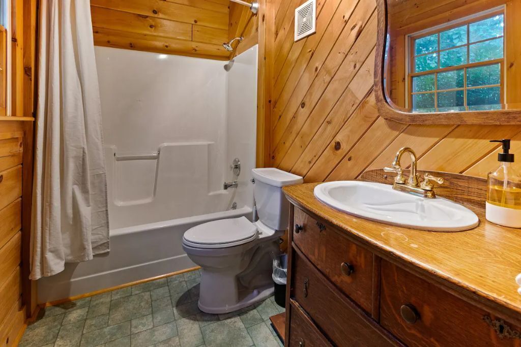 Photo of Bathroom in Buechel