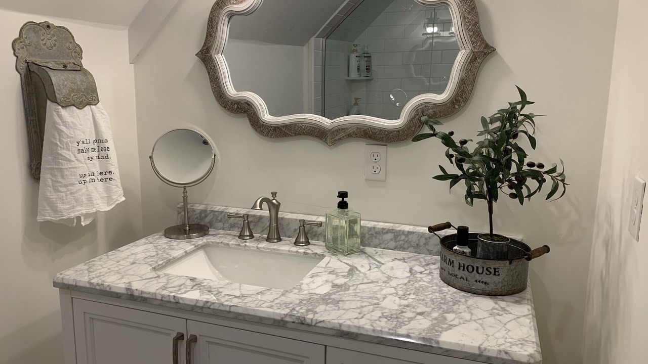 Photo of Bathroom in Morganfield