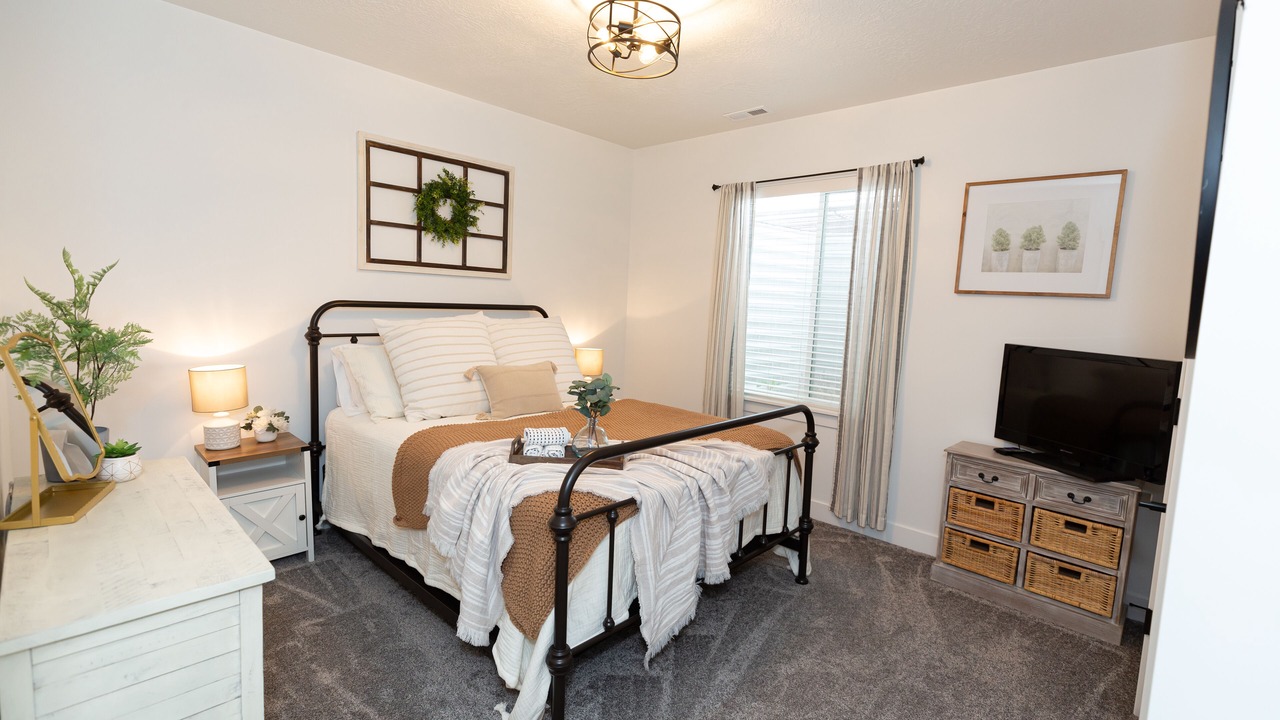 Photo of Bedroom in Eagle Mountain