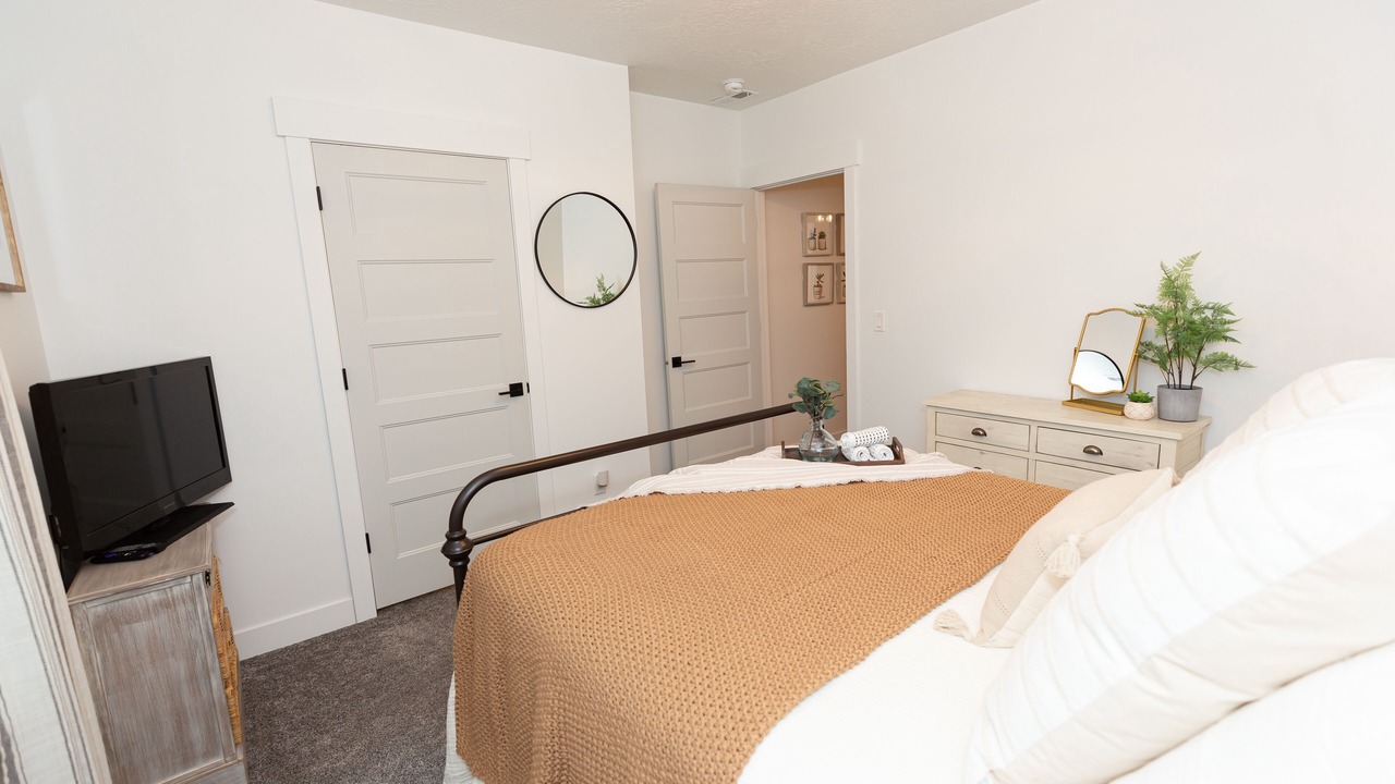 Photo of Bedroom in Eagle Mountain