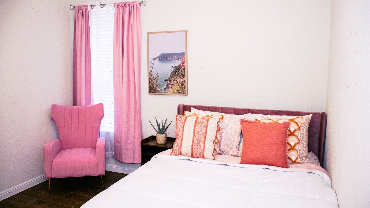 Photo of Bedroom in Glenn Heights