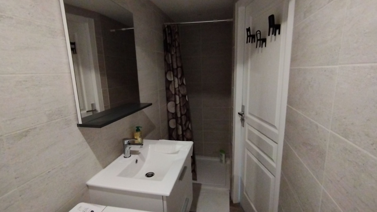 Photo of Bathroom in Trevoux