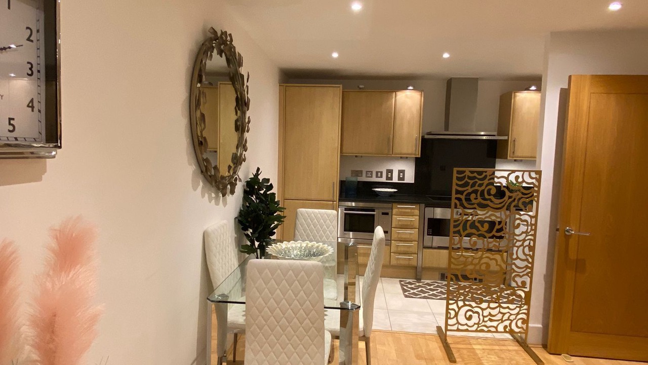 Photo of Others in Vauxhall