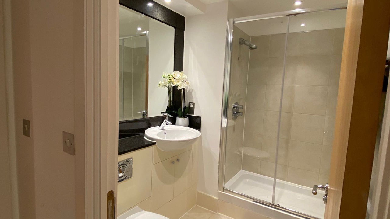 Photo of Others in Vauxhall