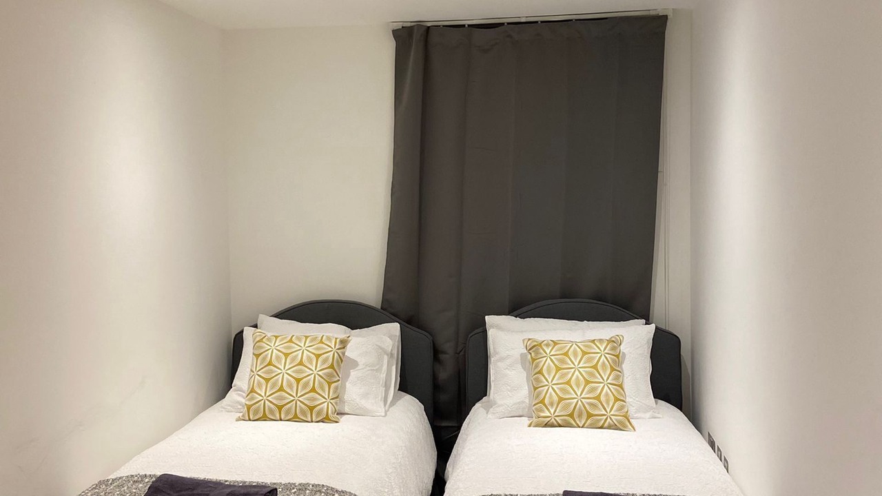 Photo of Others in Vauxhall