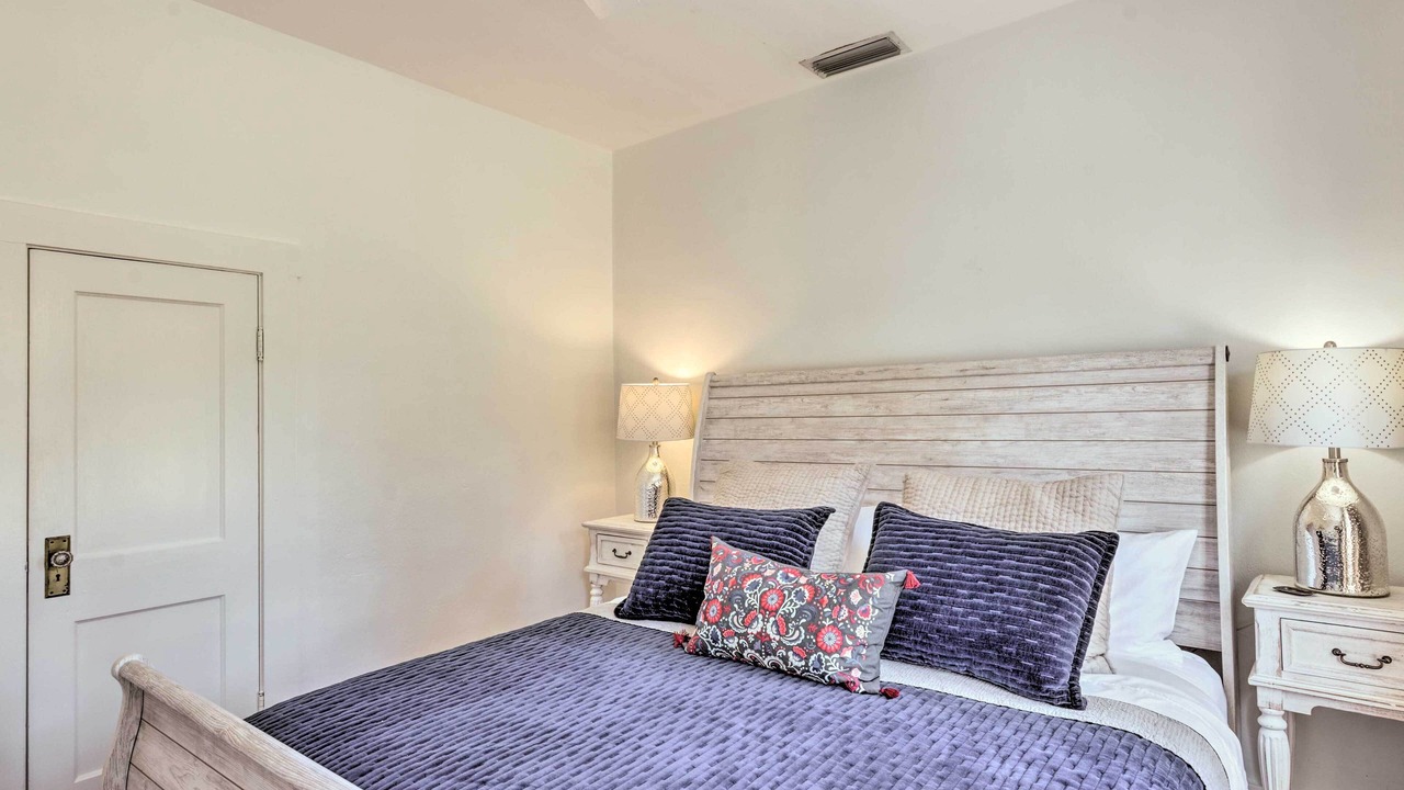 Photo of Bedroom in Historic District