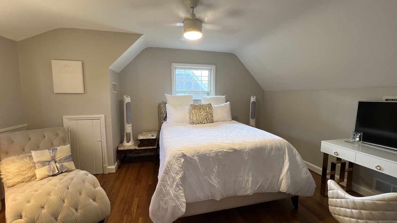 Photo of Bedroom in Bethesda