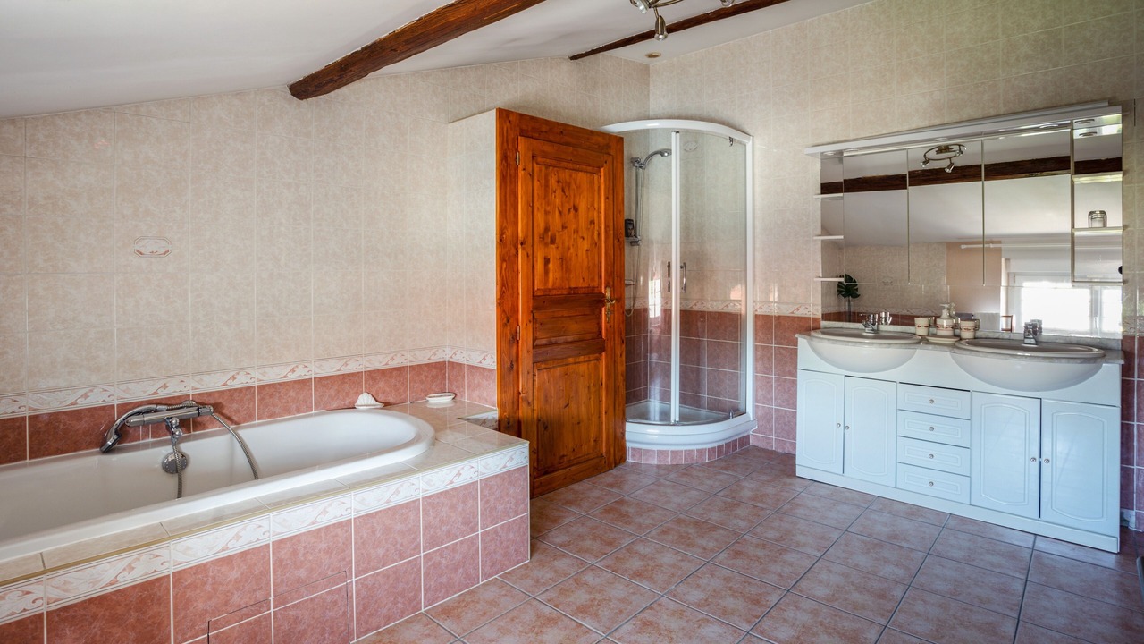 Photo of Bathroom in Mereville