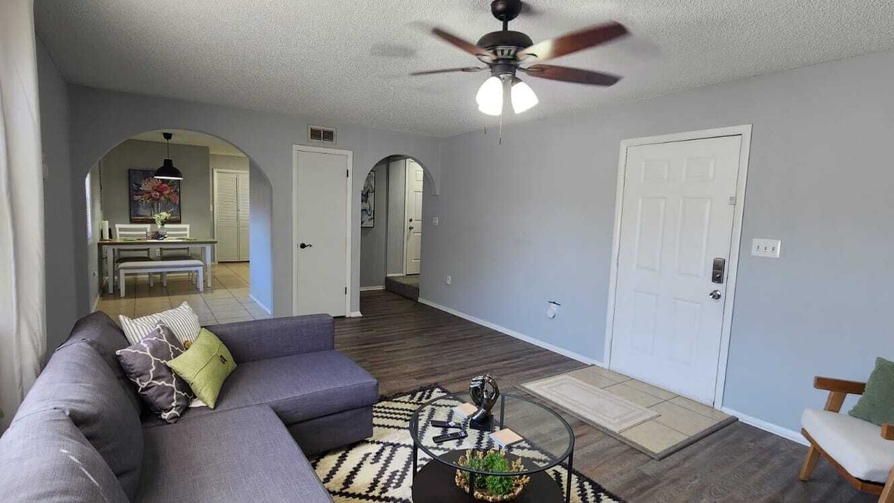 Photo of Livingroom in Avondale