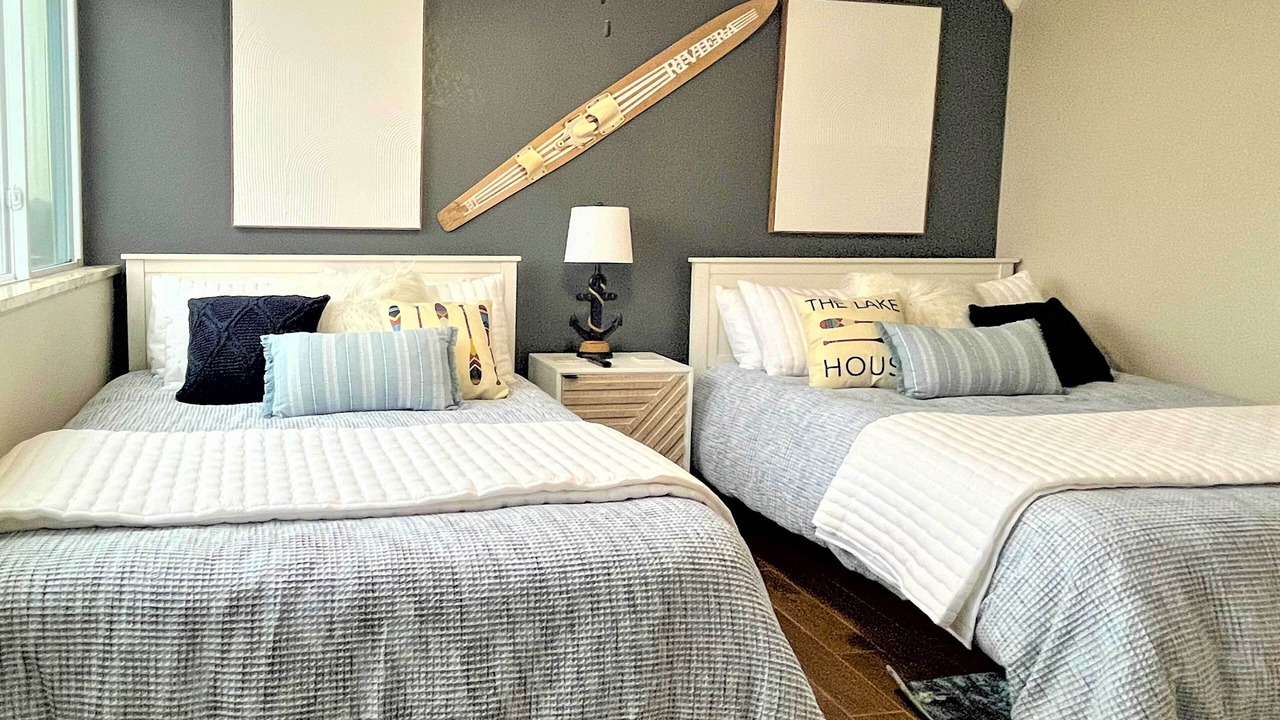 Photo of Bedroom in Mid America