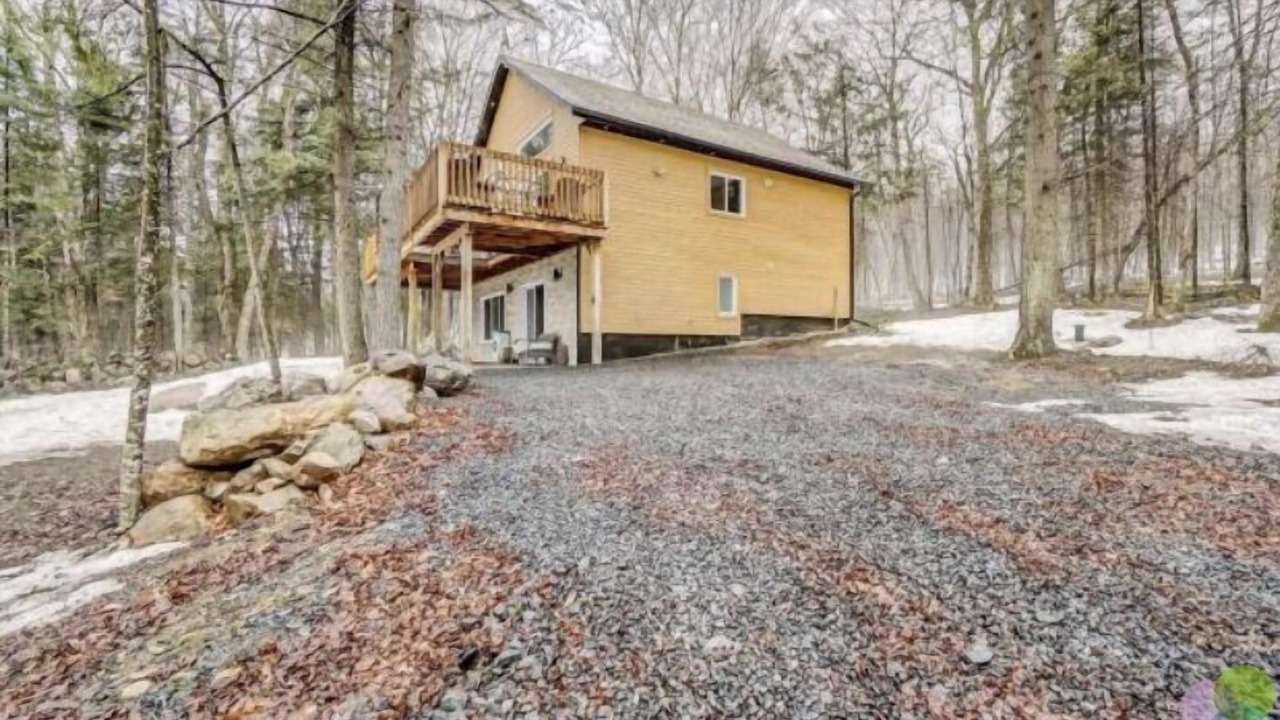 Photo of Outdoor in Amherst