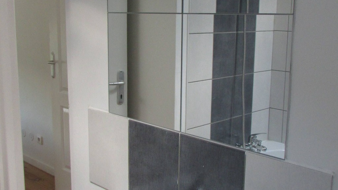 Photo of Bathroom in Duil-sur-le-Mignon