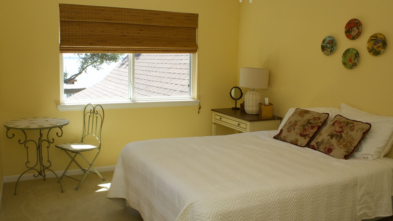 Photo of Bedroom in West Livingston