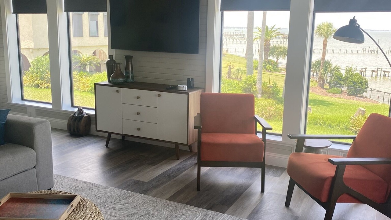 Photo of Livingroom in Bacliff