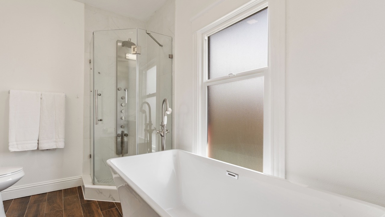 Photo of Bathroom in Minor