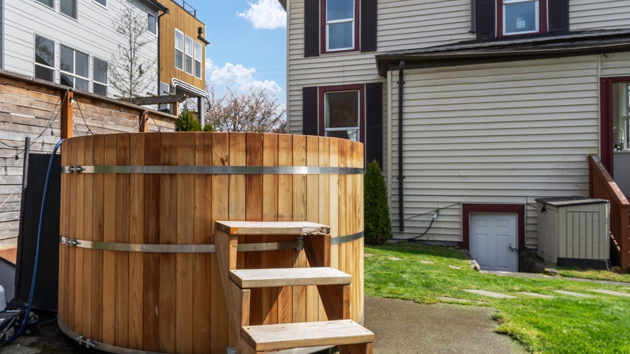 Photo of Outdoor in Minor