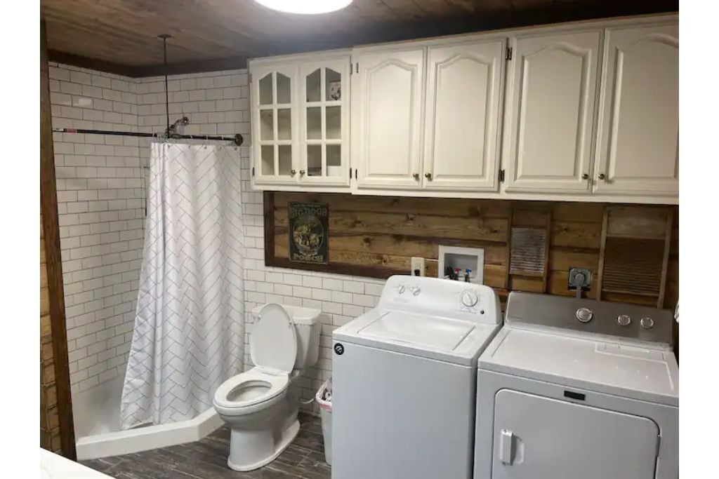 Photo of Bathroom in Pettit