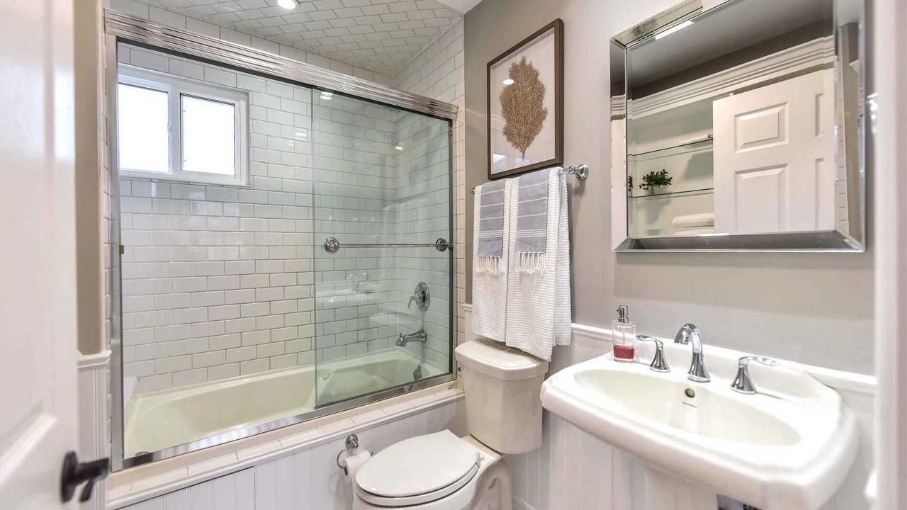 Photo of Bathroom in Rama
