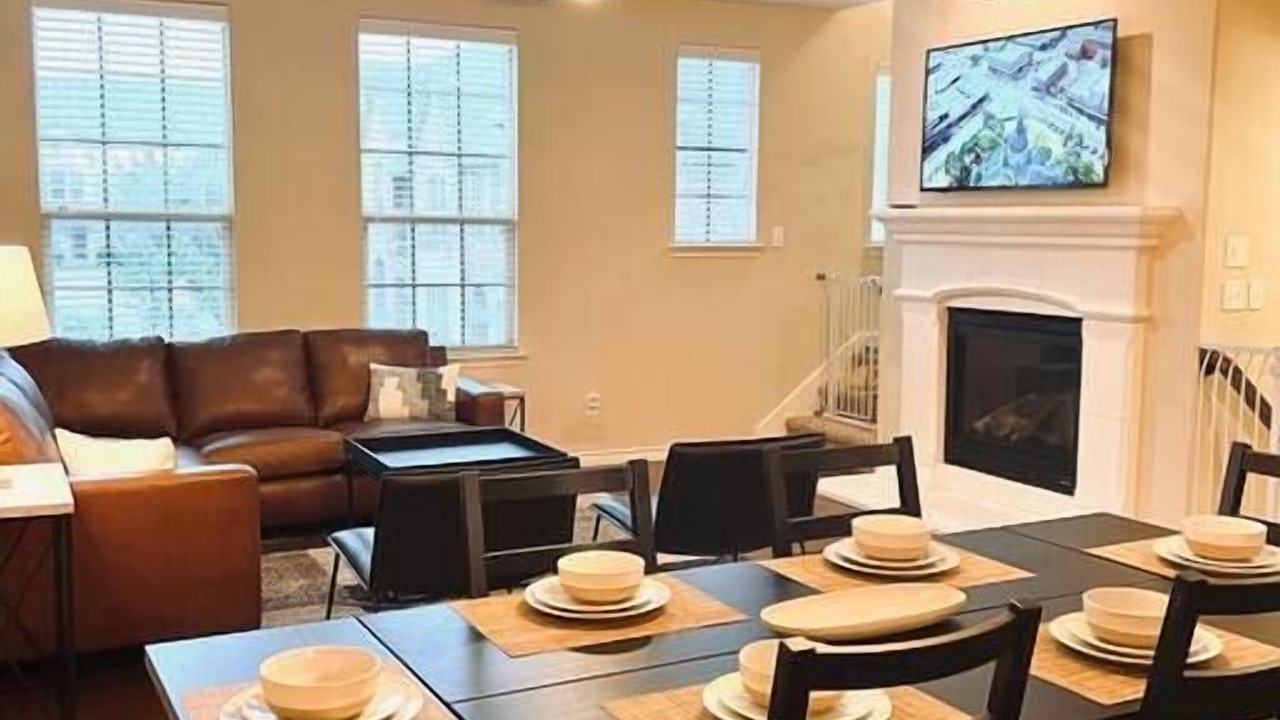 Photo of Livingroom in Legacy Park