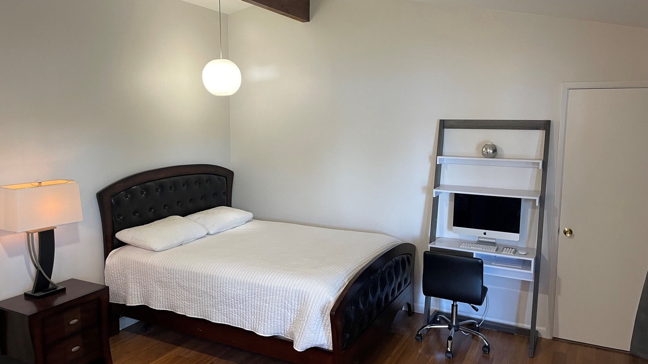 Photo of Bedroom in Picnic Point-North Lynnwood