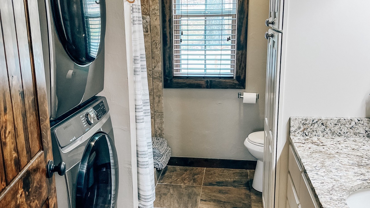 Photo of Bathroom in Hoyt