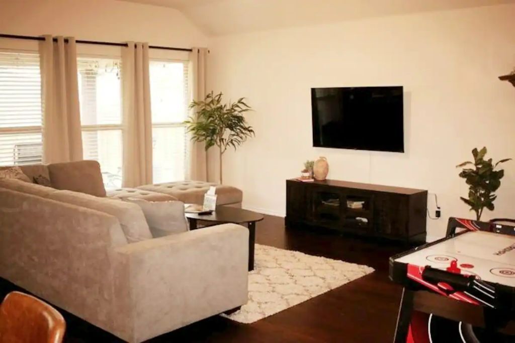 Photo of Livingroom in Forney