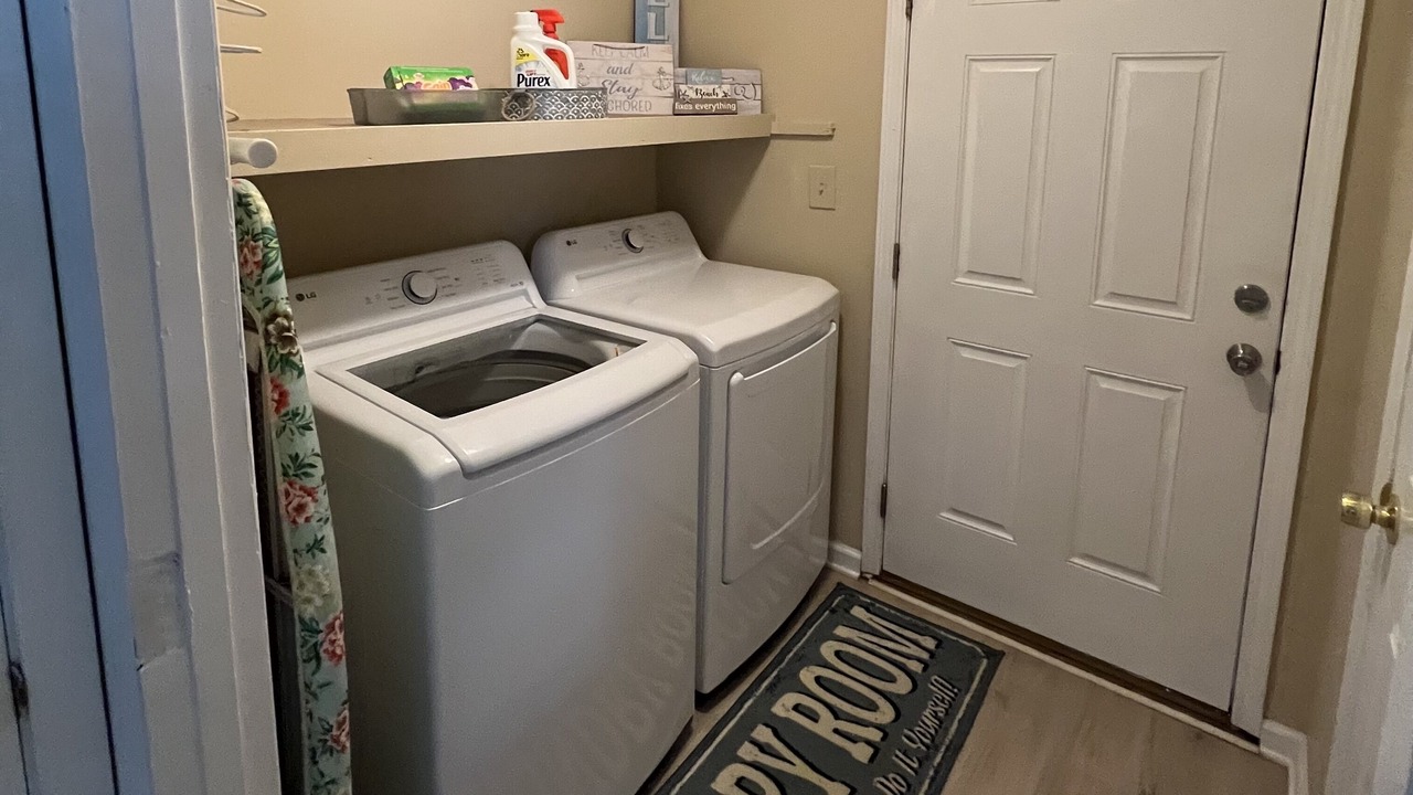 Photo of Bedroom in Foley