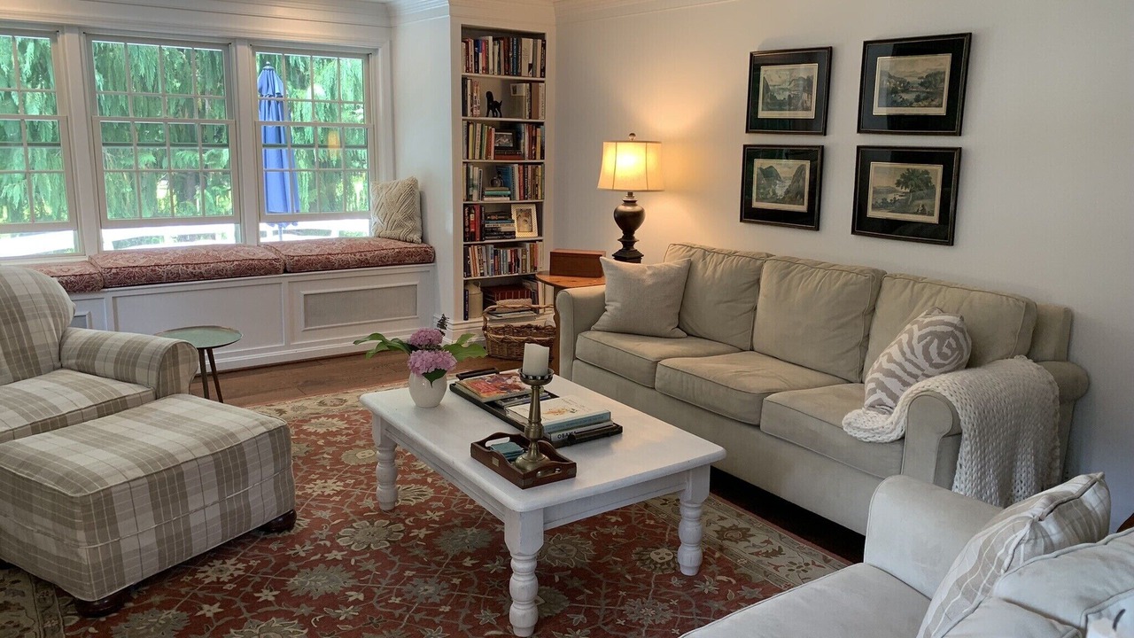 Photo of Livingroom in Perinton