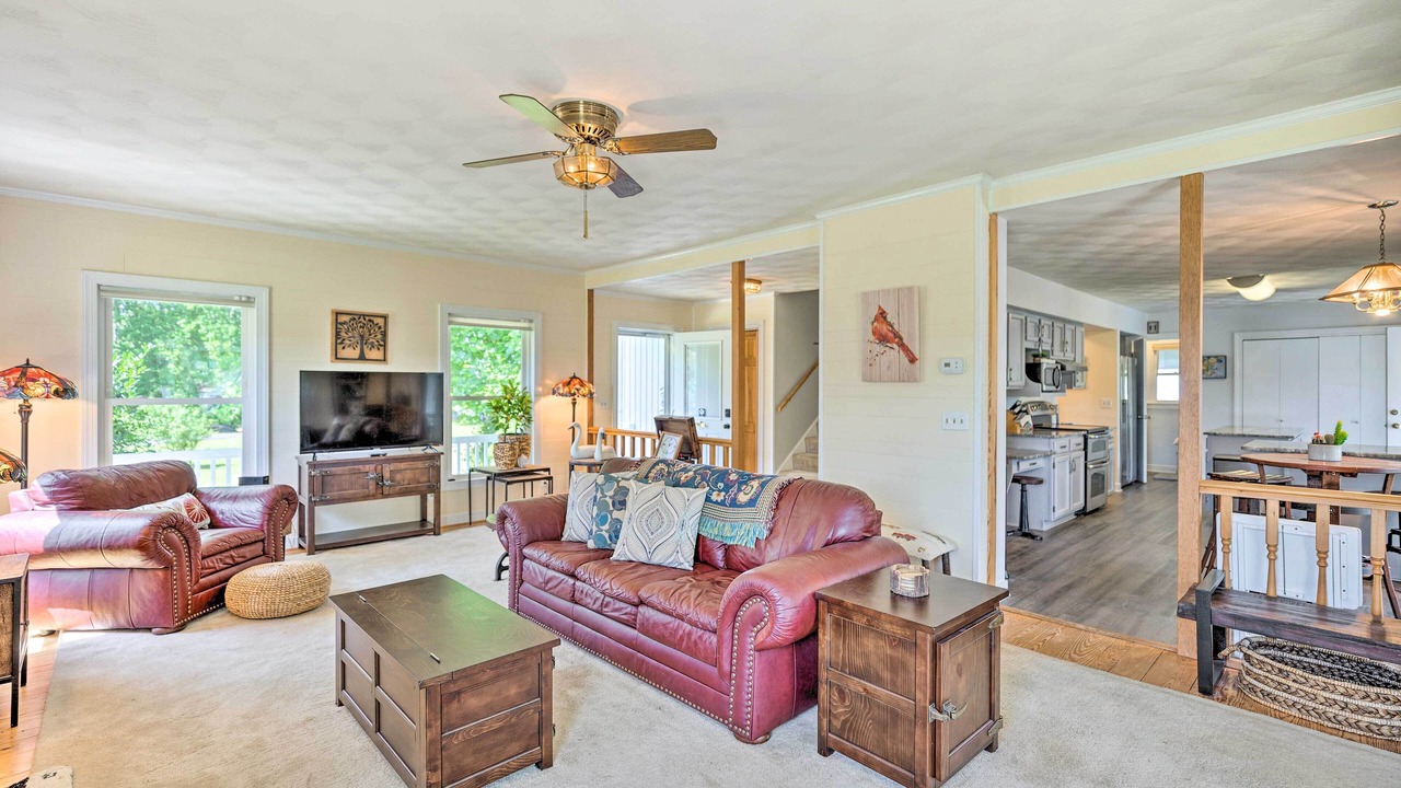 Photo of Livingroom in Reedville