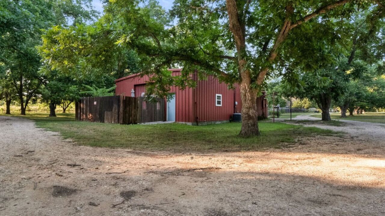 Photo of Outdoor in Prairie Lea