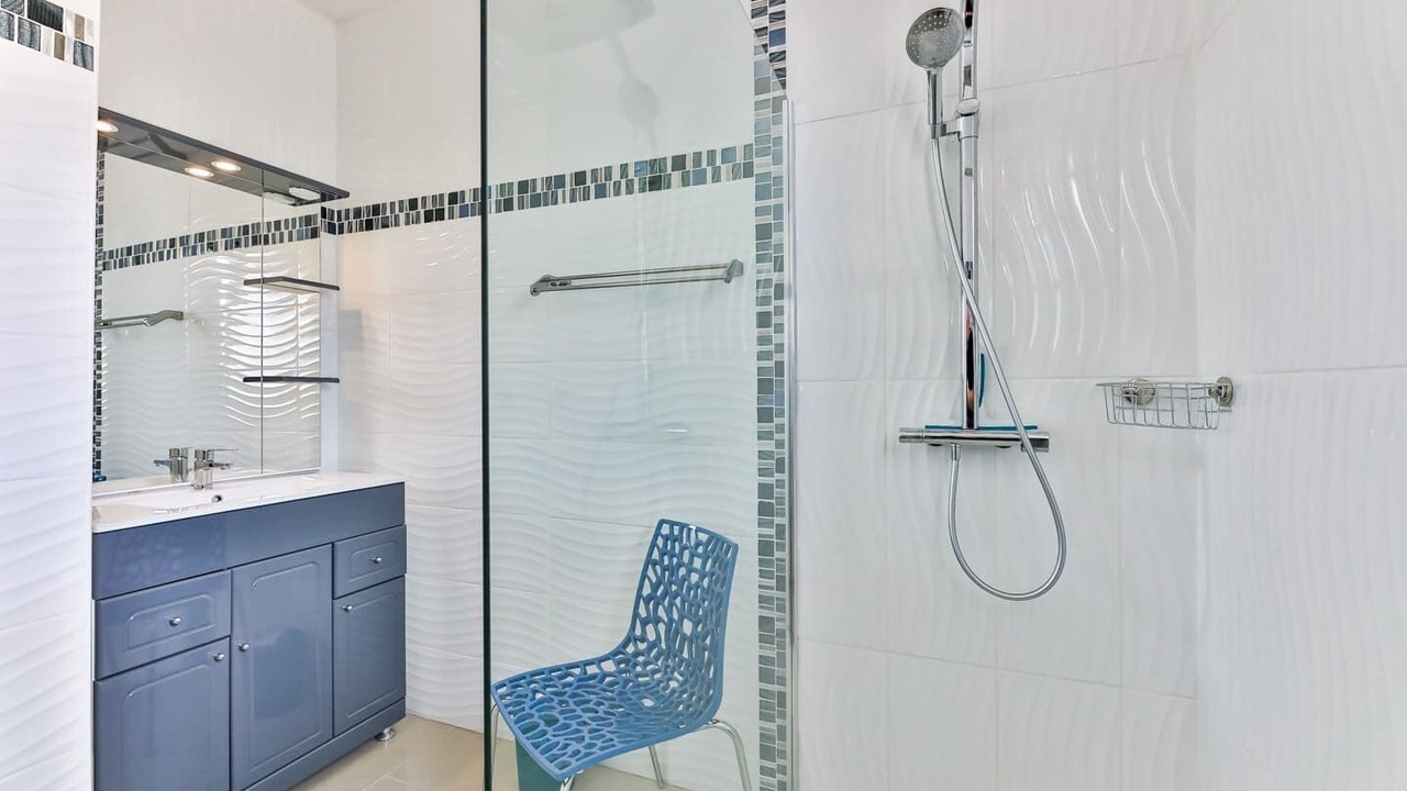 Photo of Bathroom in Beauvoir-sur-Mer