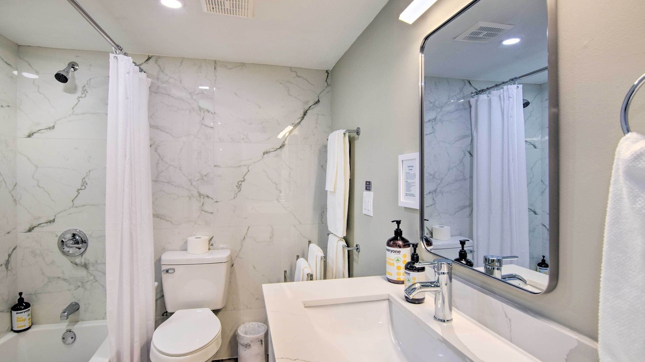 Photo of Bathroom in Galt Mile