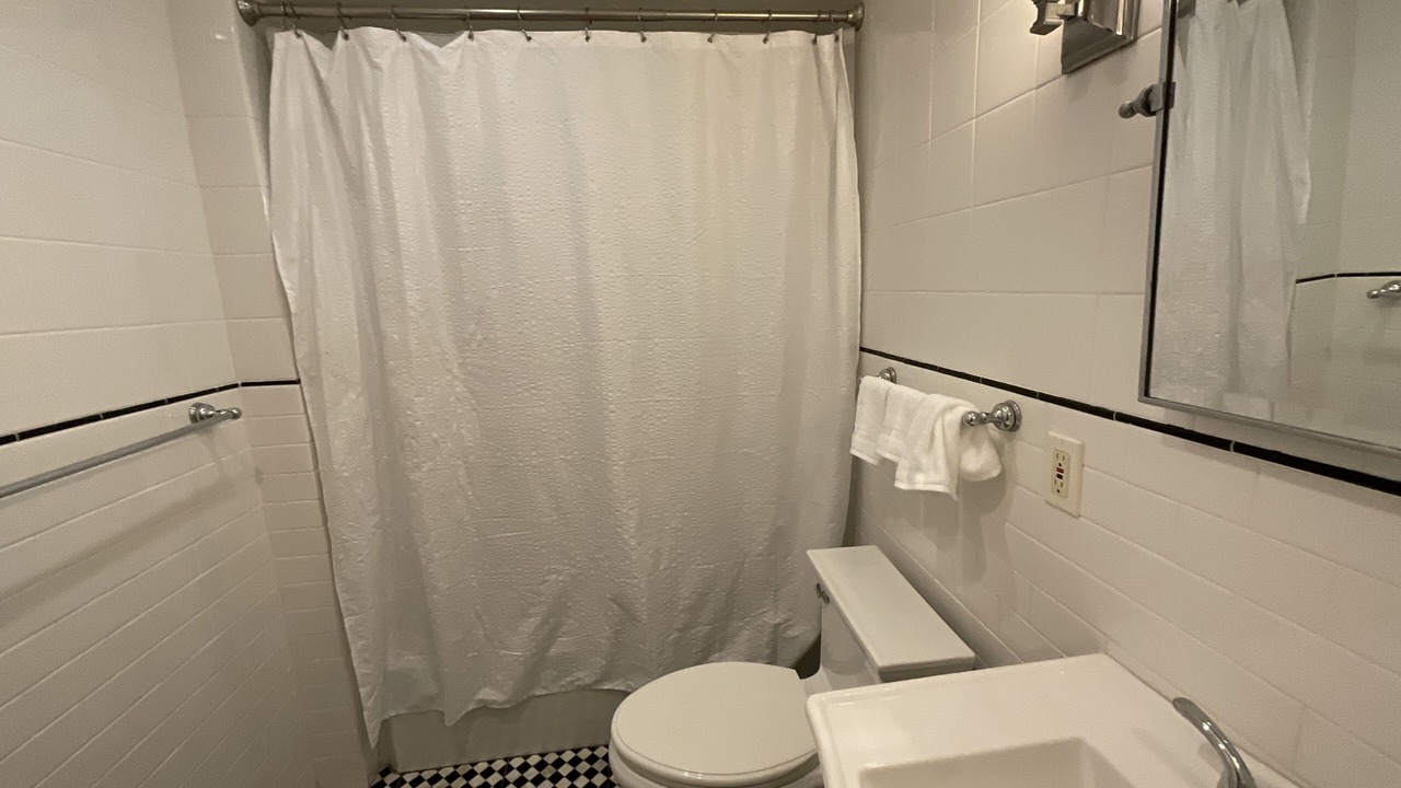 Photo of Bathroom in White Plains