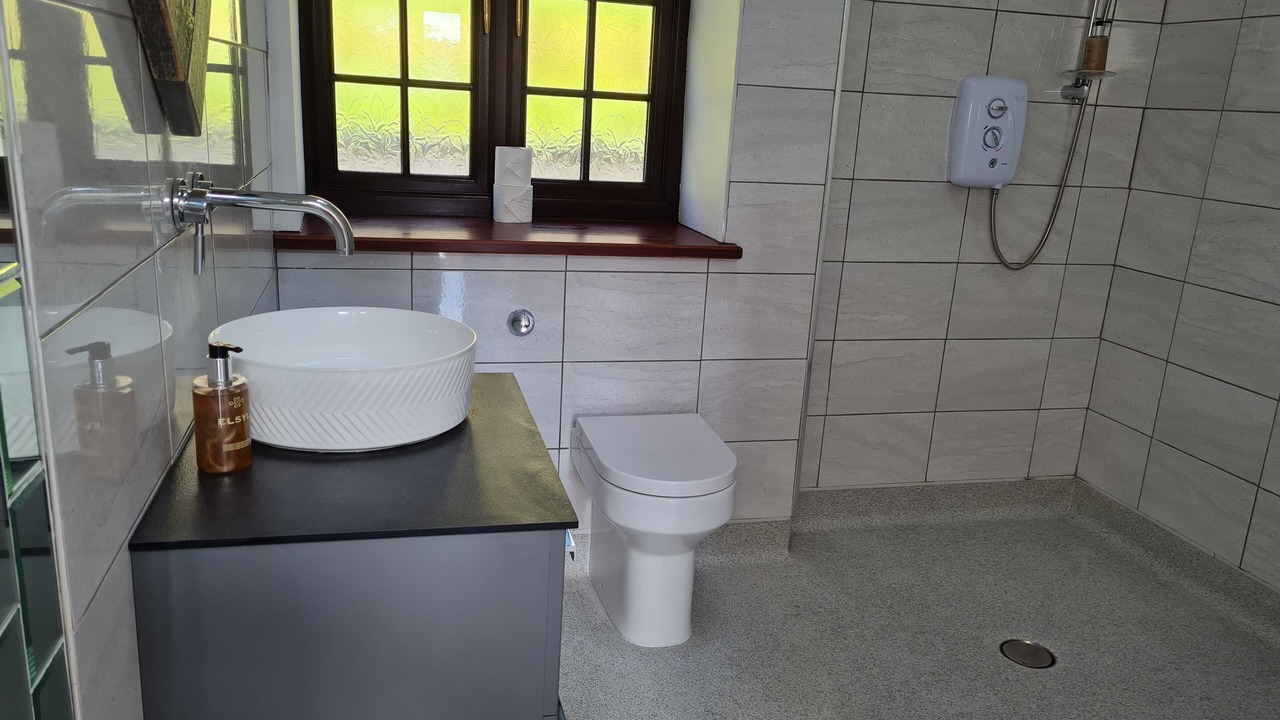 Photo of Bathroom in Ynysddu