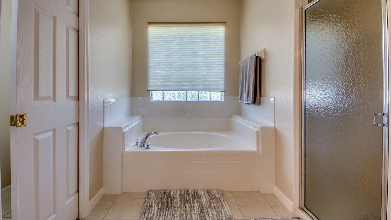 Photo of Bathroom in Jacarandas
