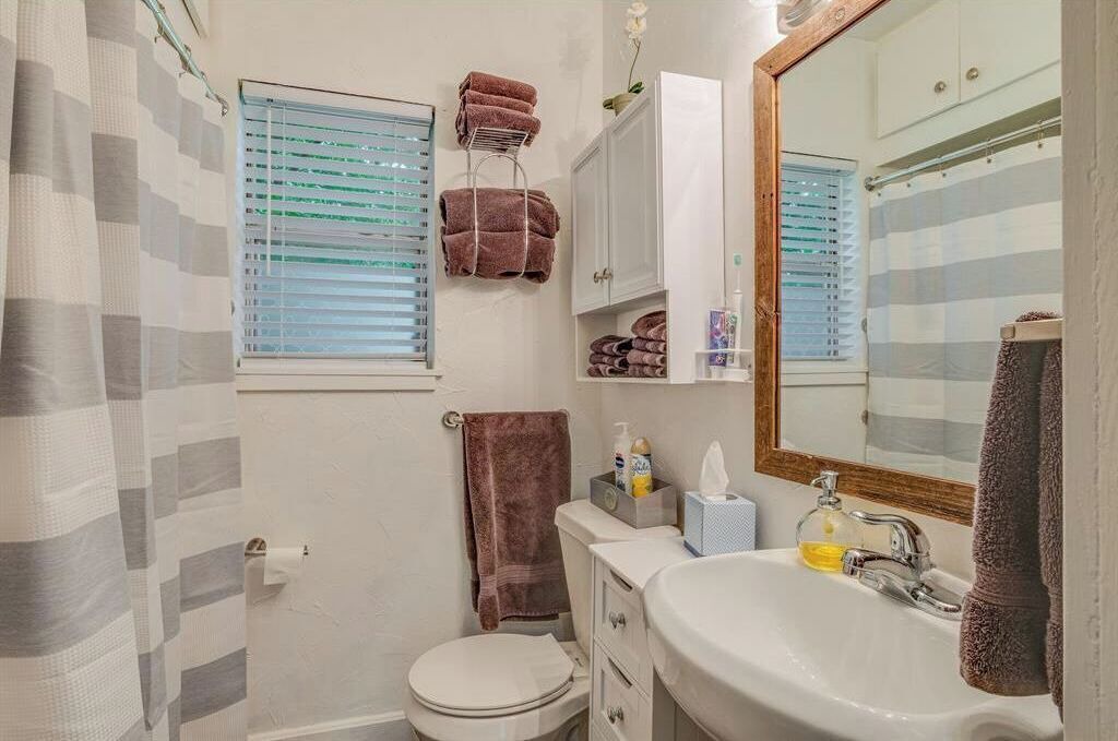 Photo of Bathroom in Denison