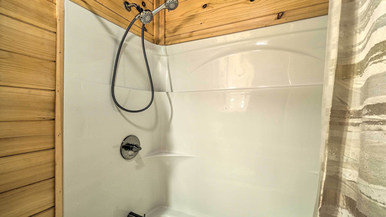 Photo of Bathroom in Chickamauga Lake