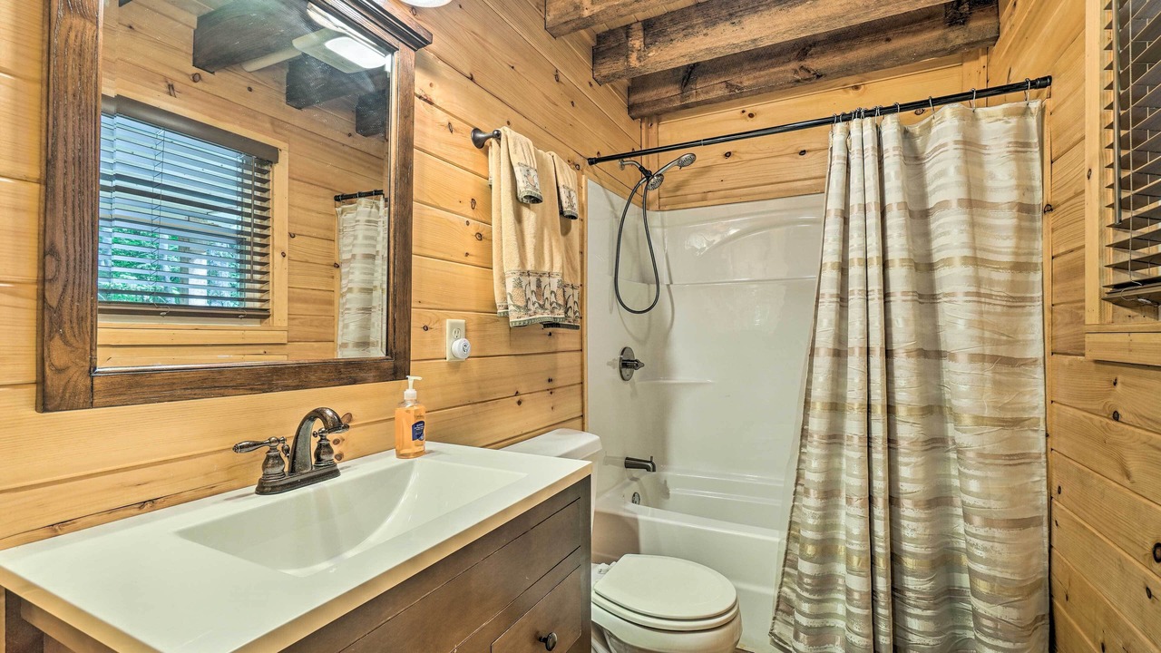 Photo of Bathroom in Chickamauga Lake