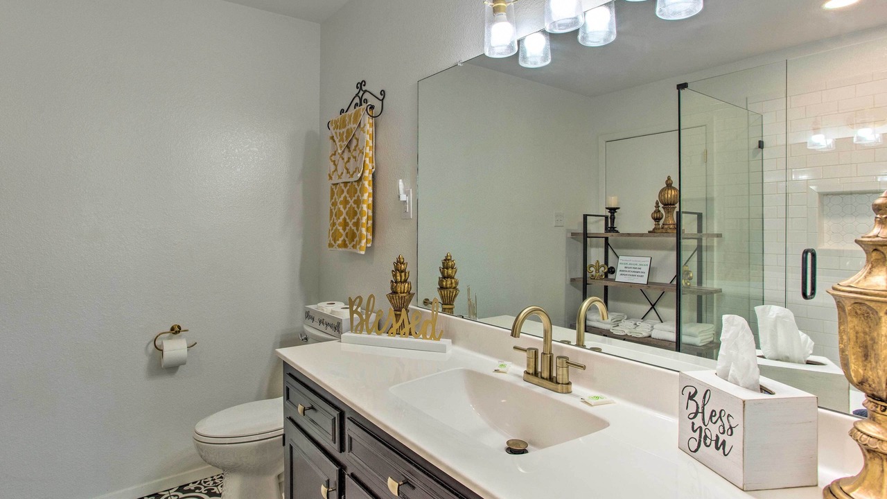 Photo of Bathroom in Sulphur Bluff