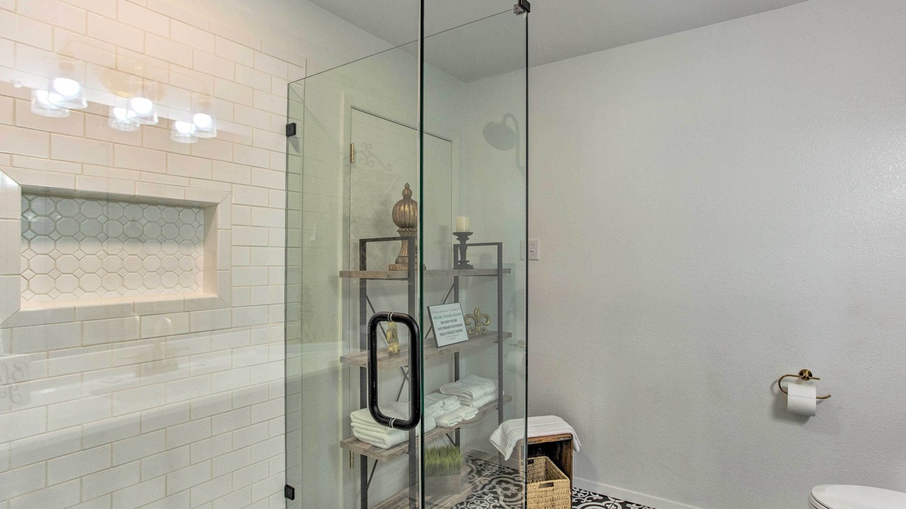 Photo of Bathroom in Sulphur Bluff