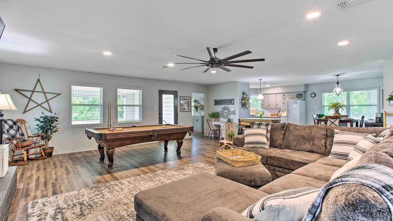Photo of Livingroom in Sulphur Bluff