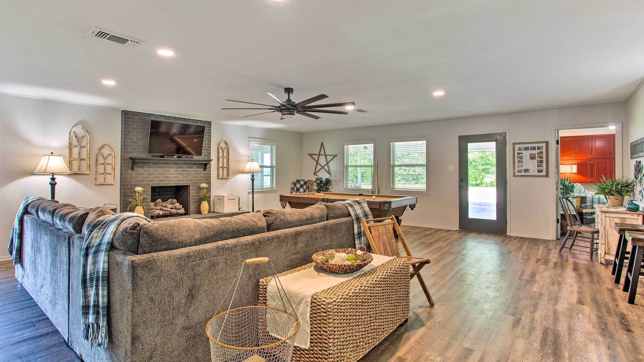 Photo of Livingroom in Sulphur Bluff