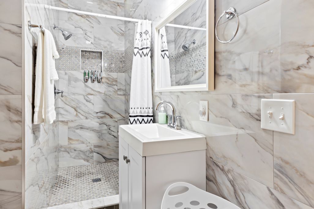 Photo of Bathroom in Elmaton