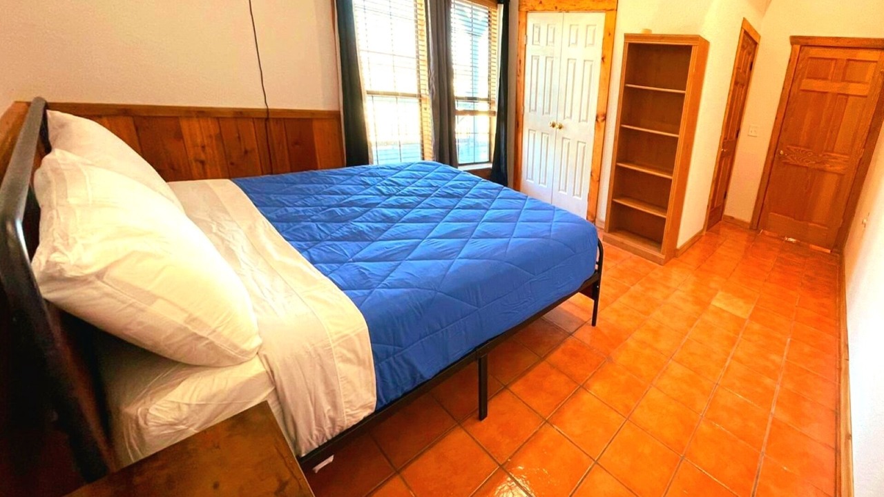 Photo of Bedroom in Elmaton